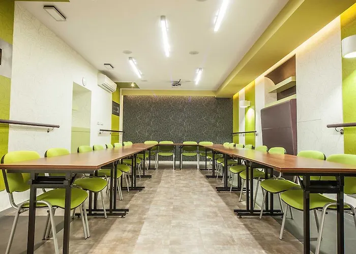 Hotel Western Old Town 3*