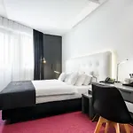 Western Old Town 3* Krakau