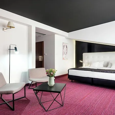 Western Old Town 3* Krasków