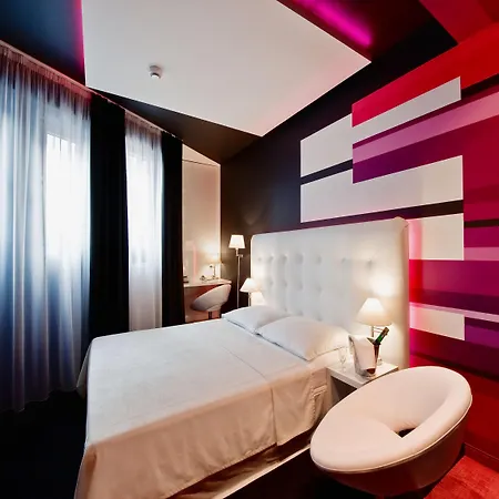 Ξενοδοχείο Western Old Town