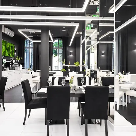 Western Old Town Ξενοδοχείο