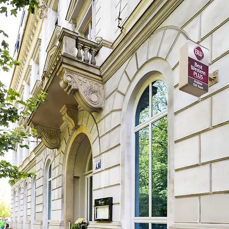 Hotel Western Old Town 3*
