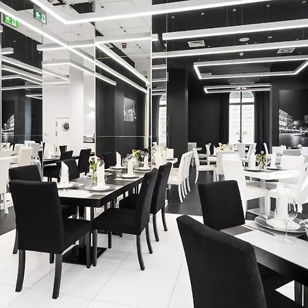 Western Old Town Hotell 3*