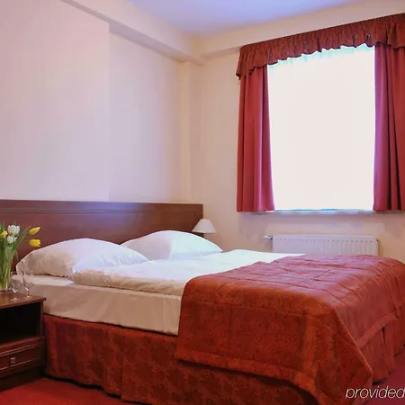 Western Old Town Hotel 3*