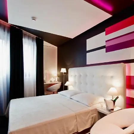 Western Old Town 3* Krasków