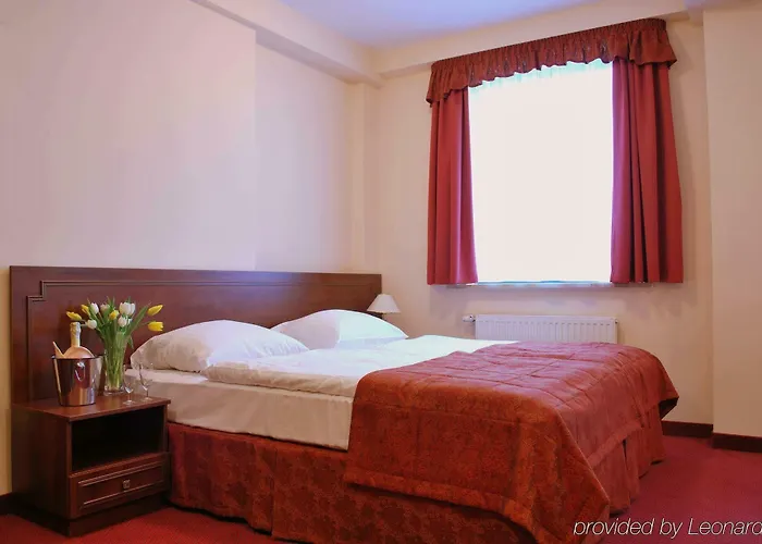 Western Old Town Hotell 3*