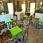 Hotel Western Old Town 3*