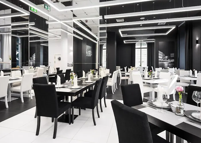 Western Old Town Hotel 3*